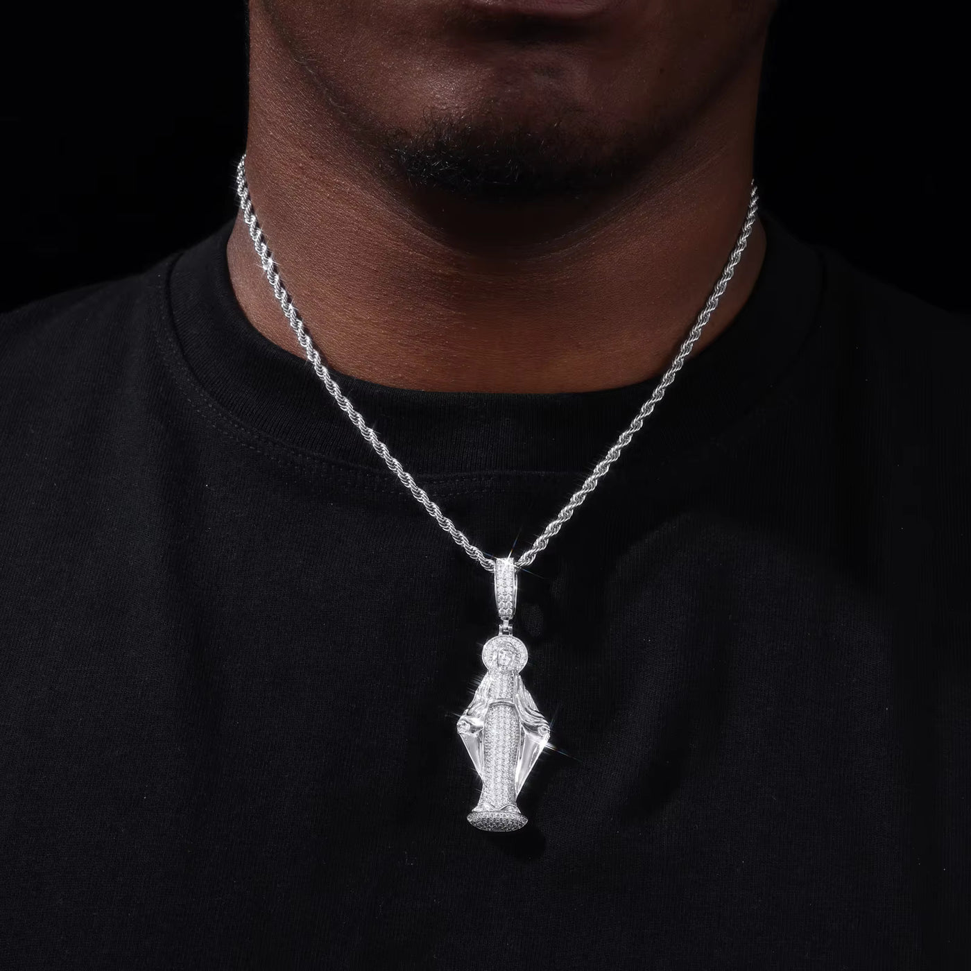 VIRGIN MARY MOISSANITE PENDANT - image 3