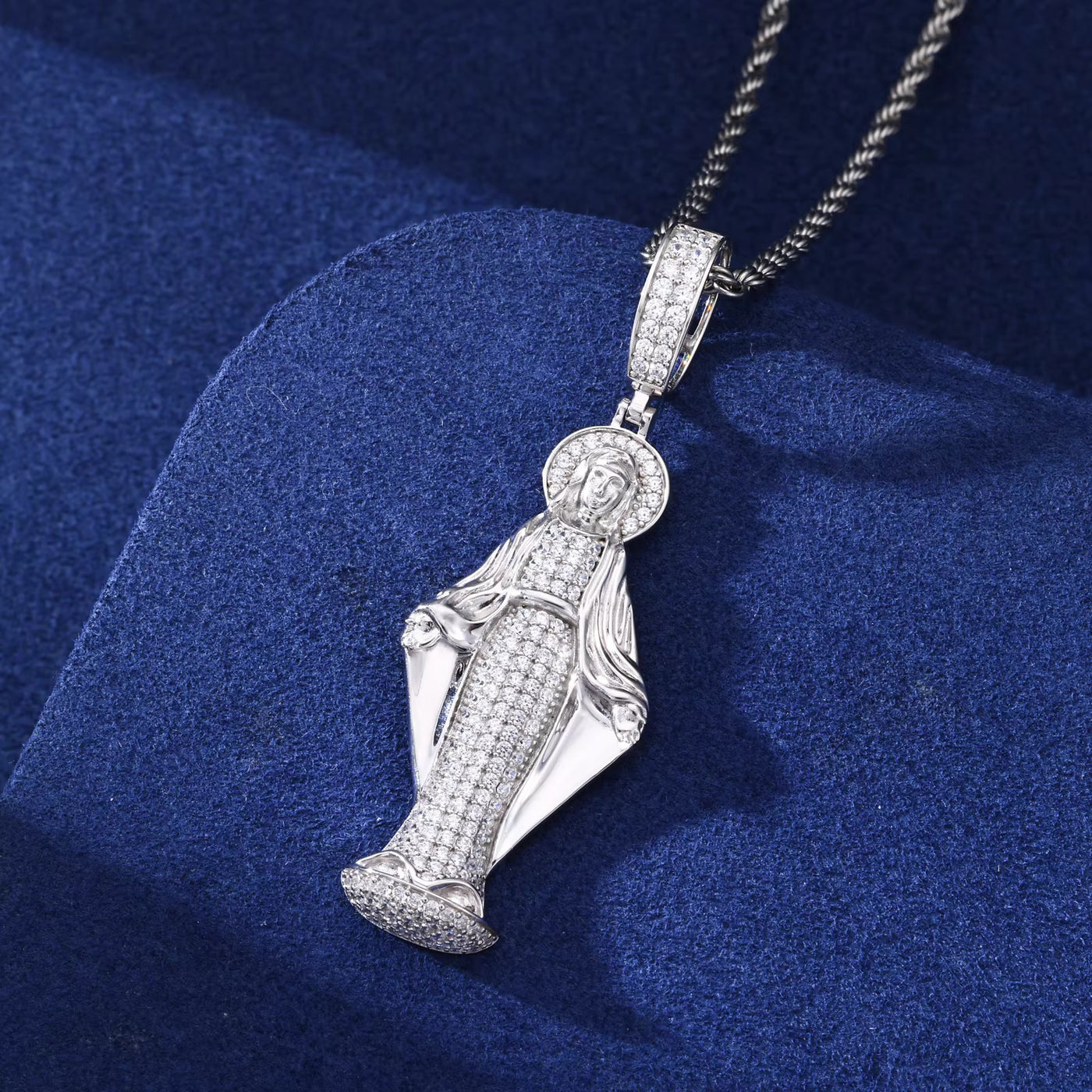 VIRGIN MARY MOISSANITE PENDANT - image 6