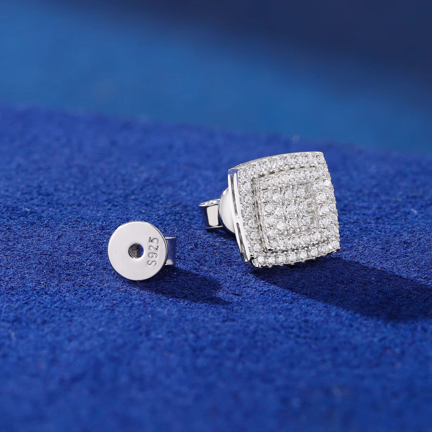 SQUARE MOISSANITE STUDS TYPE A - image 5