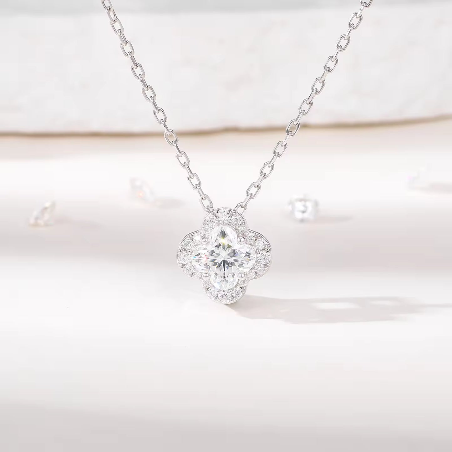 モアサナイト S925 クローバーモチーフ ネックレス ラグジュアリージュエリー