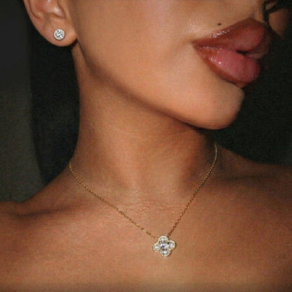 モアサナイト S925 クローバーモチーフ ネックレス ラグジュアリージュエリー