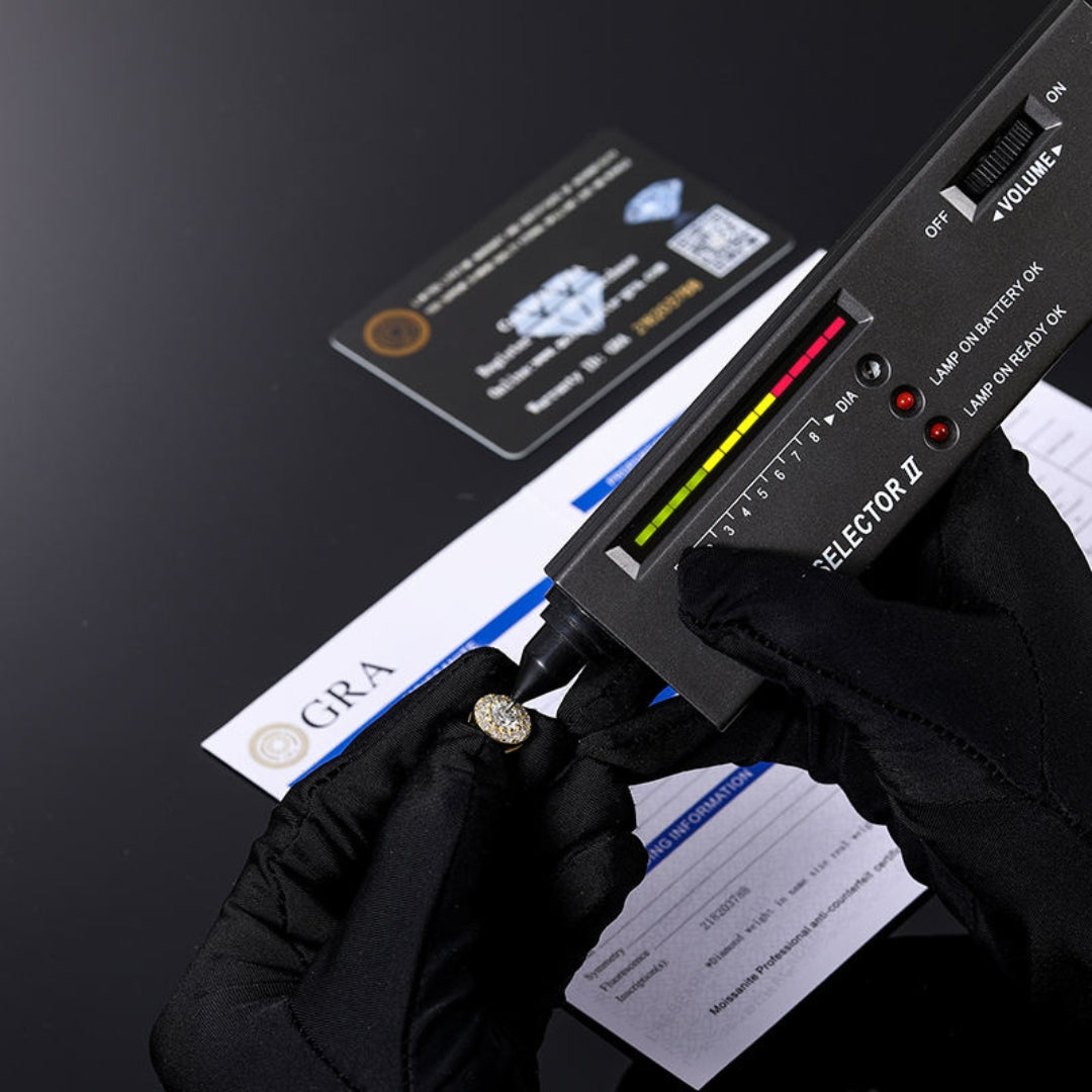 モアサナイト ゴールドピアス S925 シルバー アレルギー対応可能 GRA証明書つき