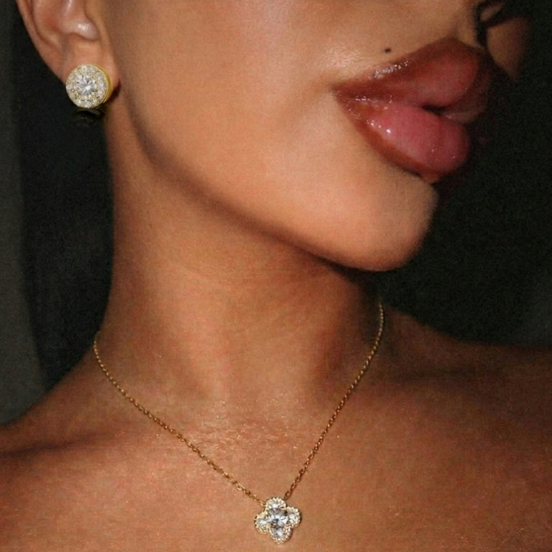 モアサナイト ゴールドピアス S925 シルバー アレルギー対応可能 GRA証明書つき